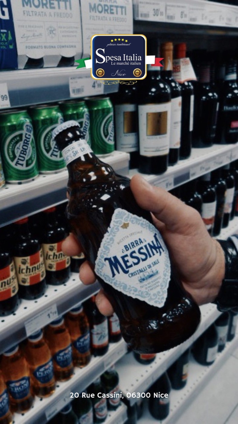 Bouteille de Birra Messina choisie au rayon bières italiennes — Spesa Italia Nice
